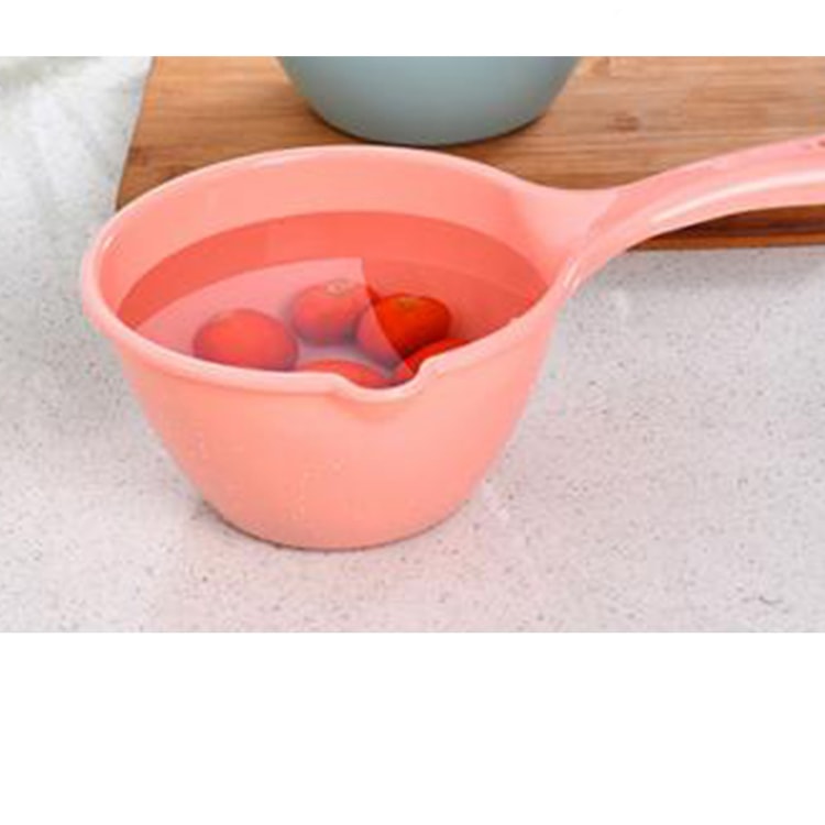 Plastic Water Ladle Bath Ladle, Dippers Water Bath Scoop for Bathing, Home Essential for Watering Flowers
